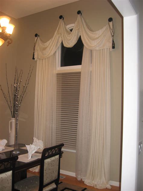Arched windows are best friends with valances. Using The Scarf Curtains | Curtains for arched windows, Window shades living room, Arched window ...