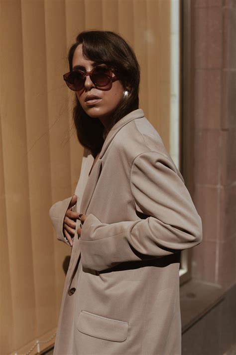 See more ideas about halston, 70s fashion, vintage fashion. OUTFIT: All Neutral with Halston Heritage | Halston ...