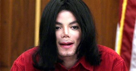 Michael jackson was a legend who will be remembered in the hearts of his fans for years to come. La transformation de Michael Jackson fut sans doute l'une ...