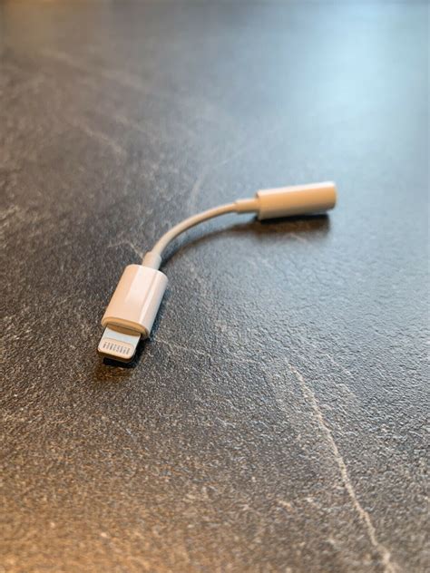 Apple Lightning To 35 Mm Adapter Imuso