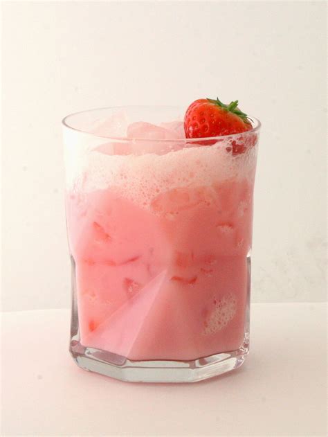 A Classic Wimbledon Taste Sweet Strawberries And Cream Thunder 30ml