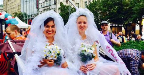 Door Opens To Achieving Marriage Equality In Czech Republic Human Rights Watch