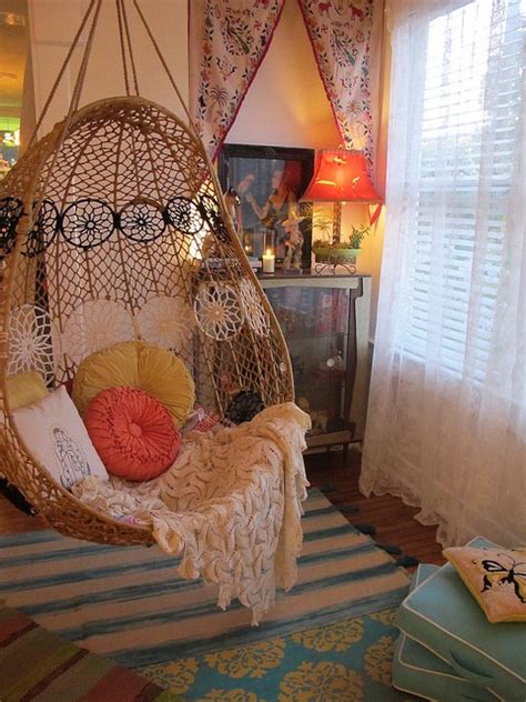 A chair has a very thick deep seat and a. bedroom, amazing, chair, cute - image #445042 on Favim.com