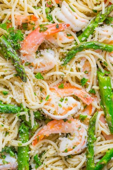 With quick shrimp pasta recipes like cacio e pepe and easy shrimp scampi, you can throw together a beautiful dinner with pantry staples you have on hand. Shrimp Scampi Pasta with Asparagus (VIDEO) - NatashasKitchen.com