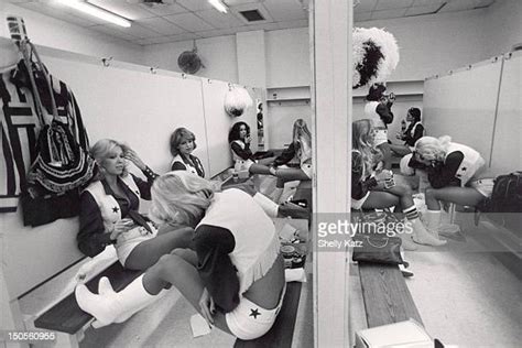 Cheerleaders In The Locker Room Bildbanksfoton Och Bilder Getty Images