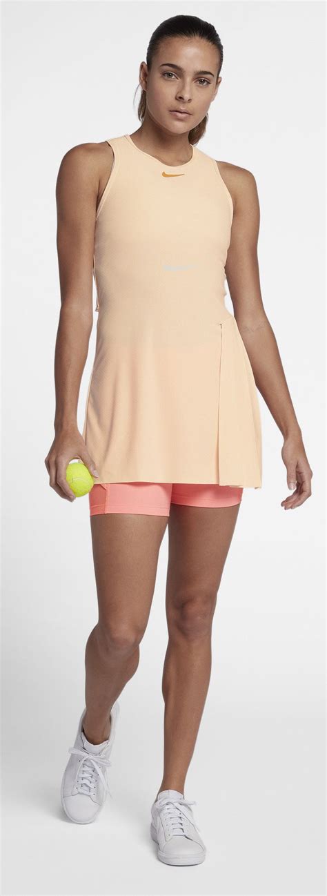 Nike Introduces The Fall Collection Of Women S Performance Tennis Apparel Worn By Serena