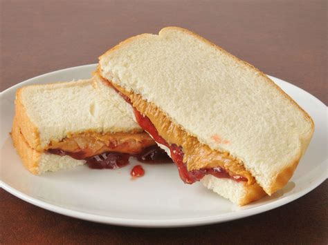 The Best Way To Make A Peanut Butter And Jelly Sandwich According To