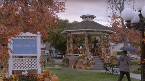 The Connecticut Town That Inspired Stars Hollow Is Hosting A 3 Day