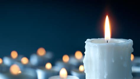 Candle Burning Pictures Download Free Images On Unsplash