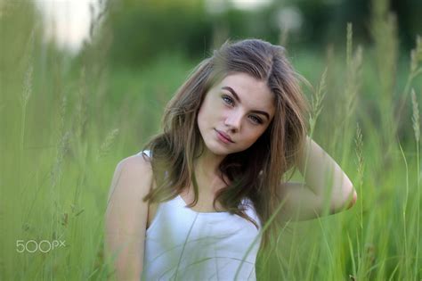 Wallpaper Face Sunlight Women Outdoors 500px Model Depth Of Field Long Hair Grass