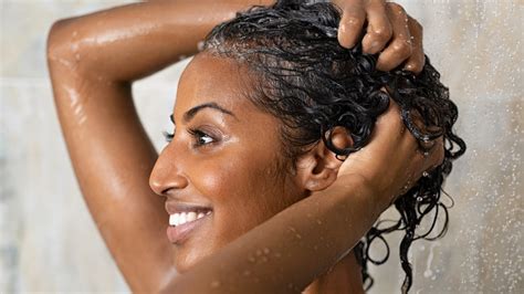 Should You Be Washing Your Hair In Cold Water