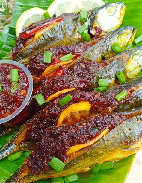 Ikan cencaru bakar sumbat sambal oleh: Resepi Ikan Cencaru Bakar Sumbat Sambal Paling Senang Nak ...