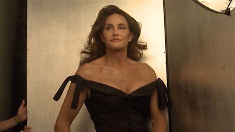 Caitlyn Jenner S Vanity Fair Cover Goes Viral Instantly Today Com