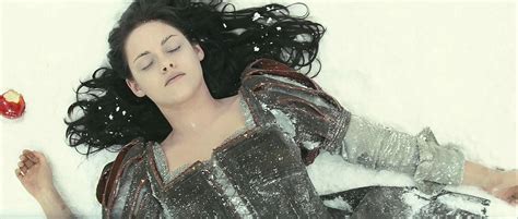 Snow White And The Huntsman Trailer And Four Posters