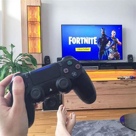 Battle royale 850 kostenlos ecran playstation fortnite blocked from making purchases 4 von sony news tipps. Gaming Setup PS4 with PlayStation Controller and Fortnite ...