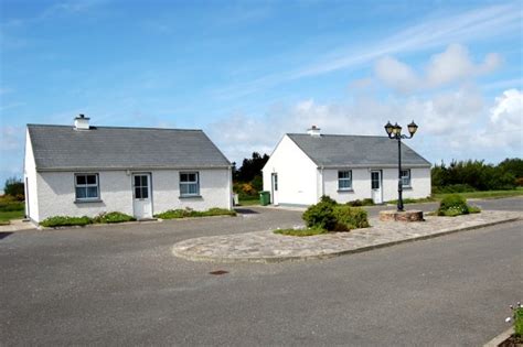 Self Catering Accommodation In Dungloe Fairgreen Holiday Cottages Donegal Ireland