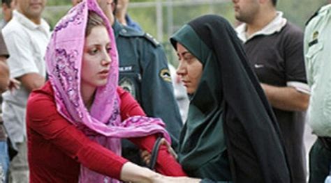 ایرانی ها در مورد حجاب اجباری زنان چه نظری دارند؟ Government Poll On