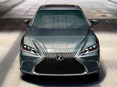 Safe and reliable, this used 2017 toyota highlander le makes room for the whole team and the equipment. lexus: Lexus ES 300h hybrid electric car launched at Rs 59.13 lakh - Times of India