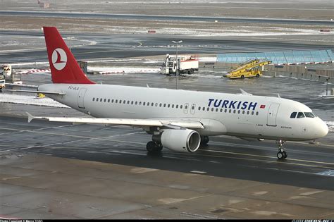Airbus A320 214 Turkish Airlines Aviation Photo 0798112