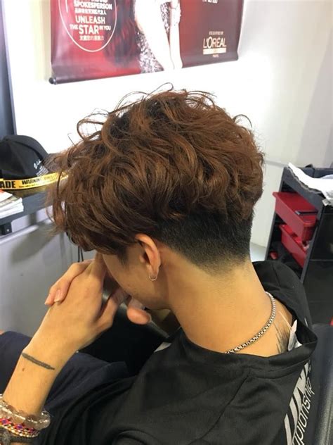 Pioneered by celebrities like miley cyrus, this style attracts many who want to make a statement that embraces the strength of masculinity with. Pin on Hair