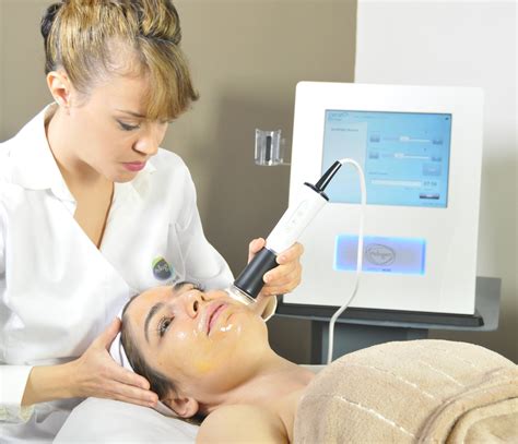 The Spa At Four Seasons Toronto Now Offers Pollogen Oxygeneo 3 In 1