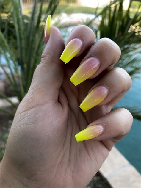 Acrylic Ombre Nails A Trendy Nail Art Technique In 2023