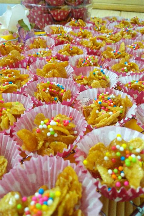 Saya sangat berterima kasih kepada rahmat tuhan dalam kehidupan saya sekarang ini. Resepi Biskut Cornflakes Madu Rangup Dan Mudah