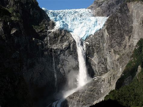 Ventisquero Colgante The Hanging Glacier Of Queulat Amusing Planet