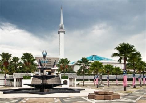 Jalan tuanku abdul halim (jalan duta), kuala lumpur, 50568, malaysia. The 10 Best National Mosque (Masjid Negara) Tours ...