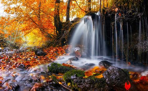 Autumn Waterfall Hd Wallpaper Background Image 2000x1238 Id