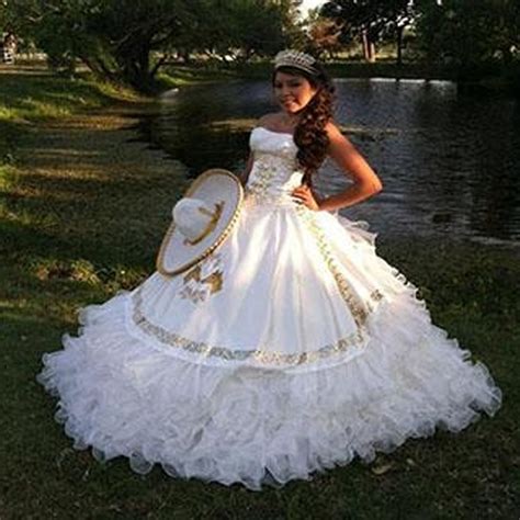 Romantic White Quinceanera Dresses 2016 Custom Make Gold Embroidery