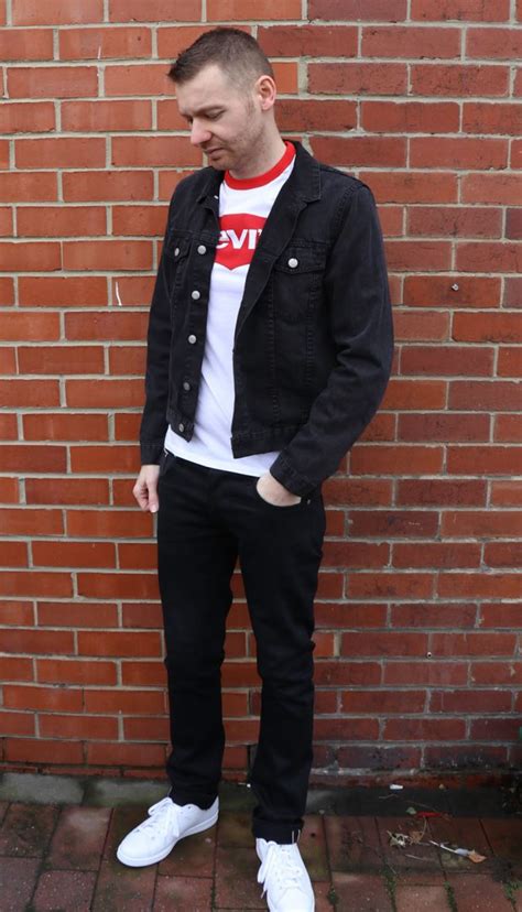 Heres How To Wear Black Jeans And White Trainers With Style Michael 84