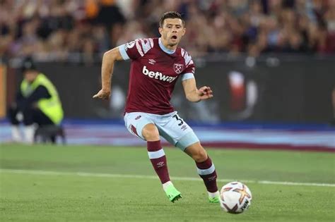 Full West Ham Squad Available For Premier League Tie Against Chelsea Amid Aaron Cresswell Doubt