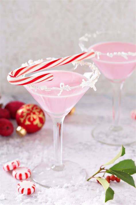 22 Best Christmas Cocktails For Your Holiday Mix That Drink