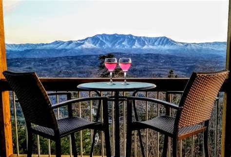 Mountain Serenity To Escape In Luxury Cabins For Rent In Sevierville