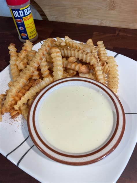 How To Make Crab Fries Like Chickie Pete S Cheese Sauce Nerd Culinary