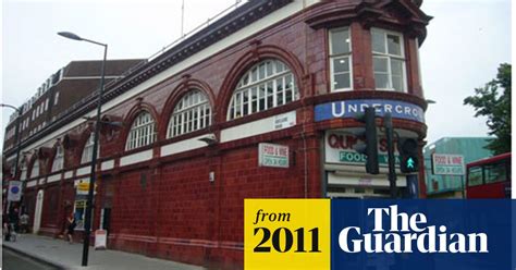 Sixteen London Underground Stations Get Listed Status London The
