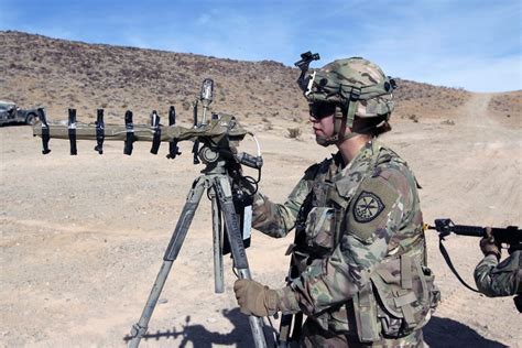 Digital Stiletto Army Pursues Precision Electronic Warfare Breaking