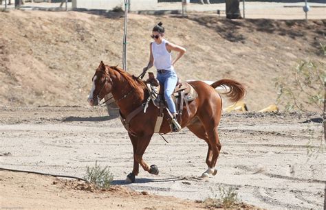Kendall Jenner At Horseback Riding In Santa Clarita 10212016 Hawtcelebs