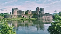 Caerphilly Castle, Wales Highlights Tour realwalestours.com | Castles ...