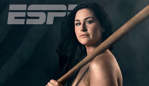 American Athlete Becomes Overnight Sensation After Posing Completely Naked In Espn S Body Issue