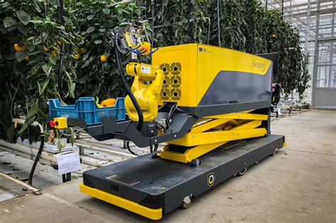 Pepper Picking Robot Demonstrates Its Skills In Greenhouse Labour