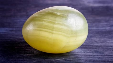 Green Onyx Meaning 7 Crystal Healing Properties And Uses