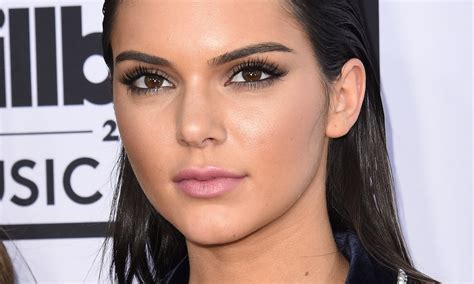 Kendall Jenner Says Makeup Artists Are Scared Of Her But Lets Face It