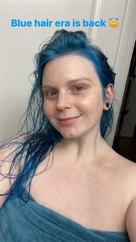 Its Official Blue Hair Cassie Has Returned Rcassie0pia