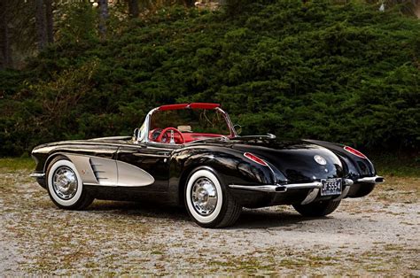 This c1 is offered with restoration records and receipts from current ownership , and a clean georgia title. 1960 chevy Corvette (c1) black classic cars Car wallpaper ...