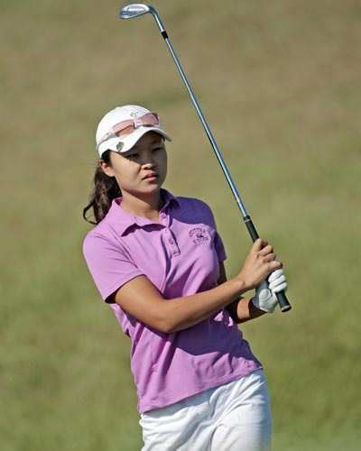 Lorena Ochoa Of Mexico Hits To The 11th Green During First Round Play In The Navistar Lpga