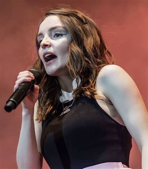 CHVRCHΞS FR lauren mayberry s Instagram post Lauren from chvrches