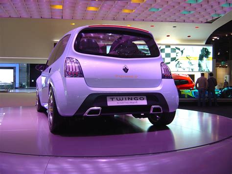 2007 Renault Twingo Review - Top Speed