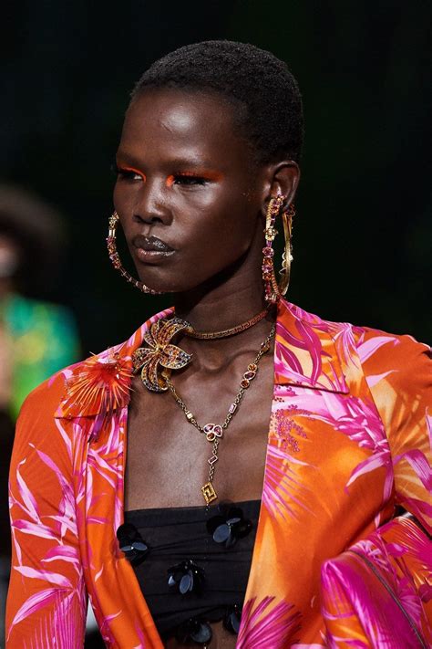Versace Spring 2020 Ready To Wear Collection Runway Looks Beauty